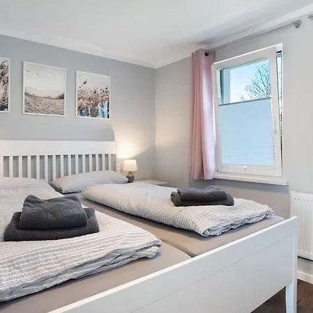 Apartamento Boddenferienhaus - 13 Treibholz Schaprode